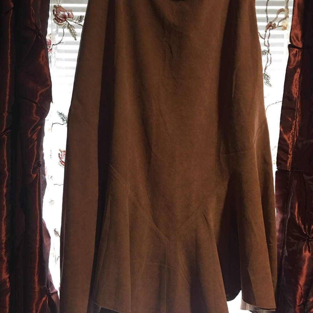 Ladies skirt 🌹 🌺 🌹 🌞chest nut color